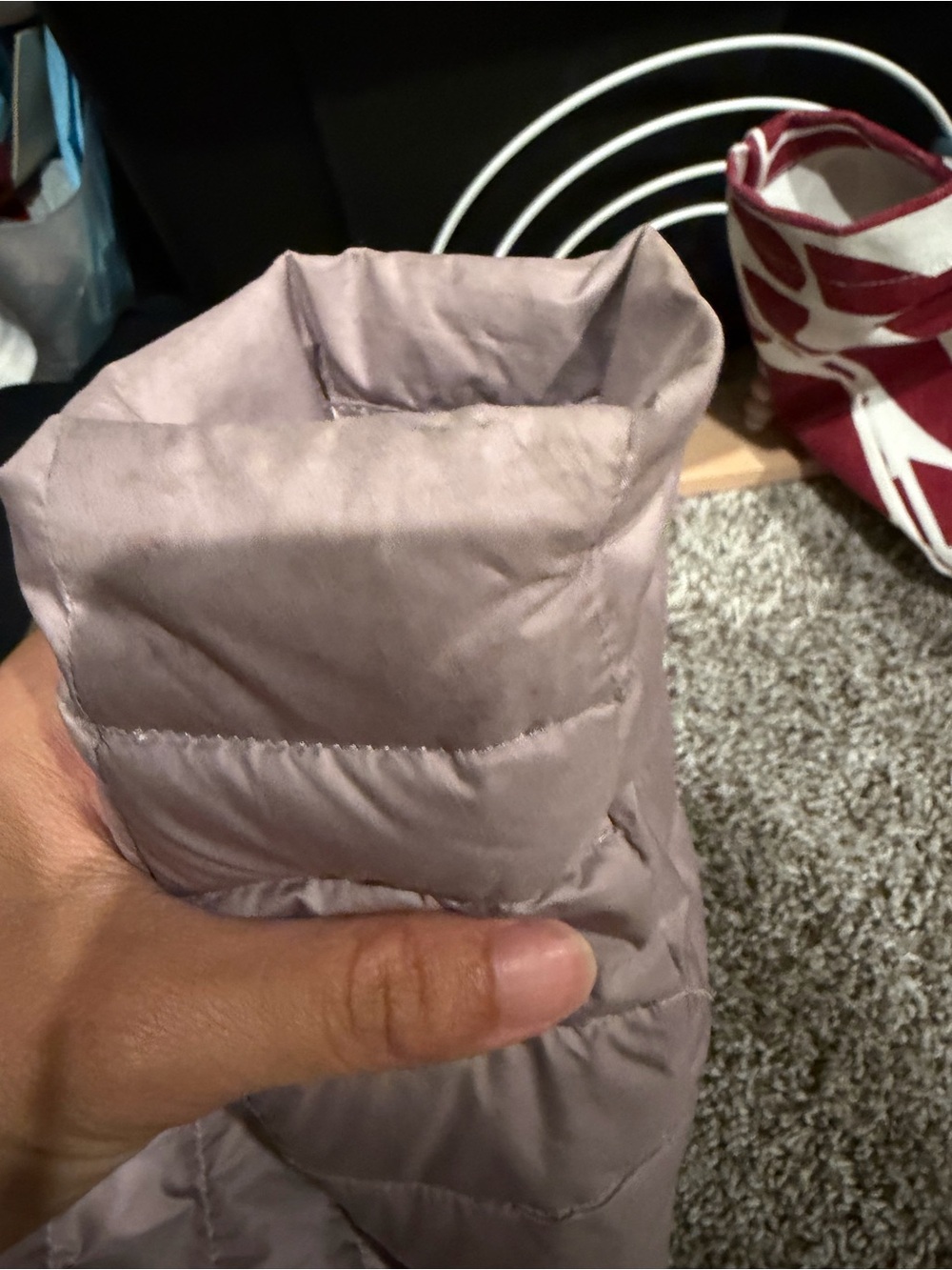 Lululemon Lightweight Quilted down Hooded Jacket - rose/taupe color sz 4 - Picture 6 of 6